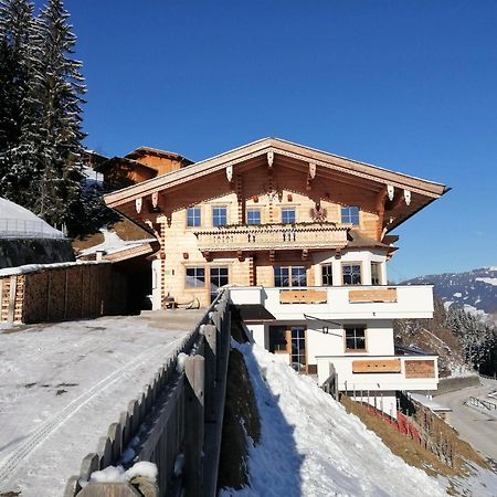 Holiday Flat Schoeser, Fuegen Fuegenberg Zewnętrze zdjęcie