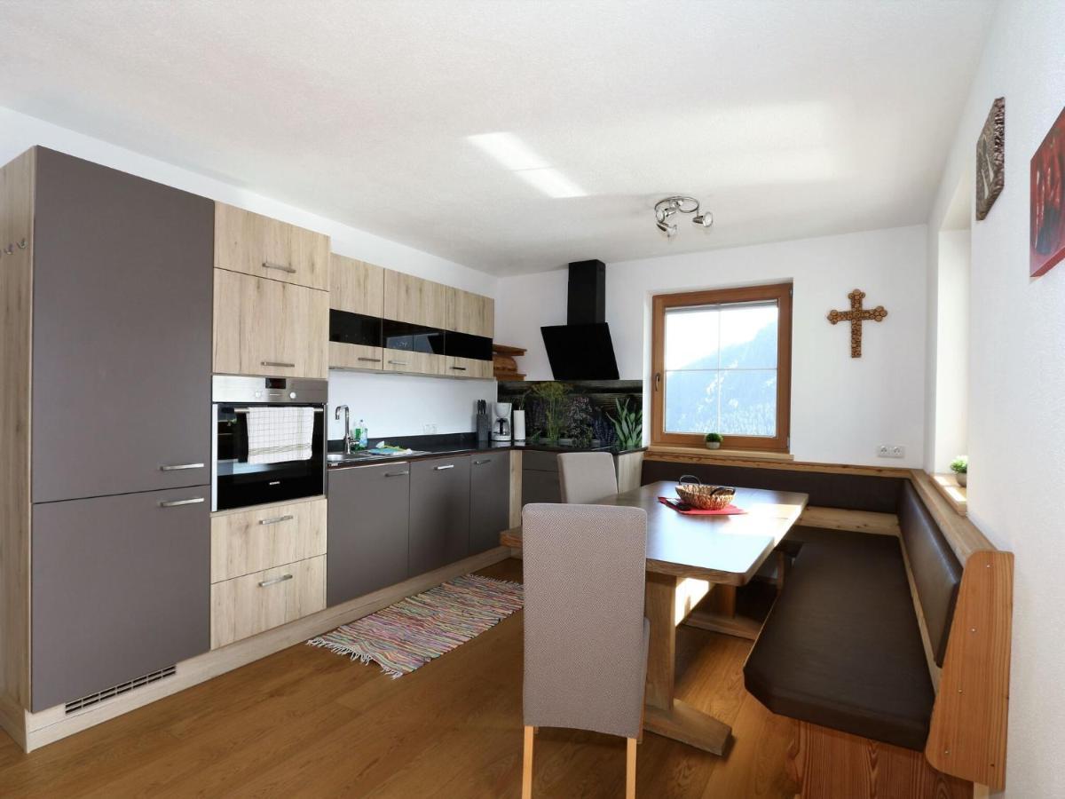 Holiday Flat Schoeser, Fuegen Fuegenberg Zewnętrze zdjęcie