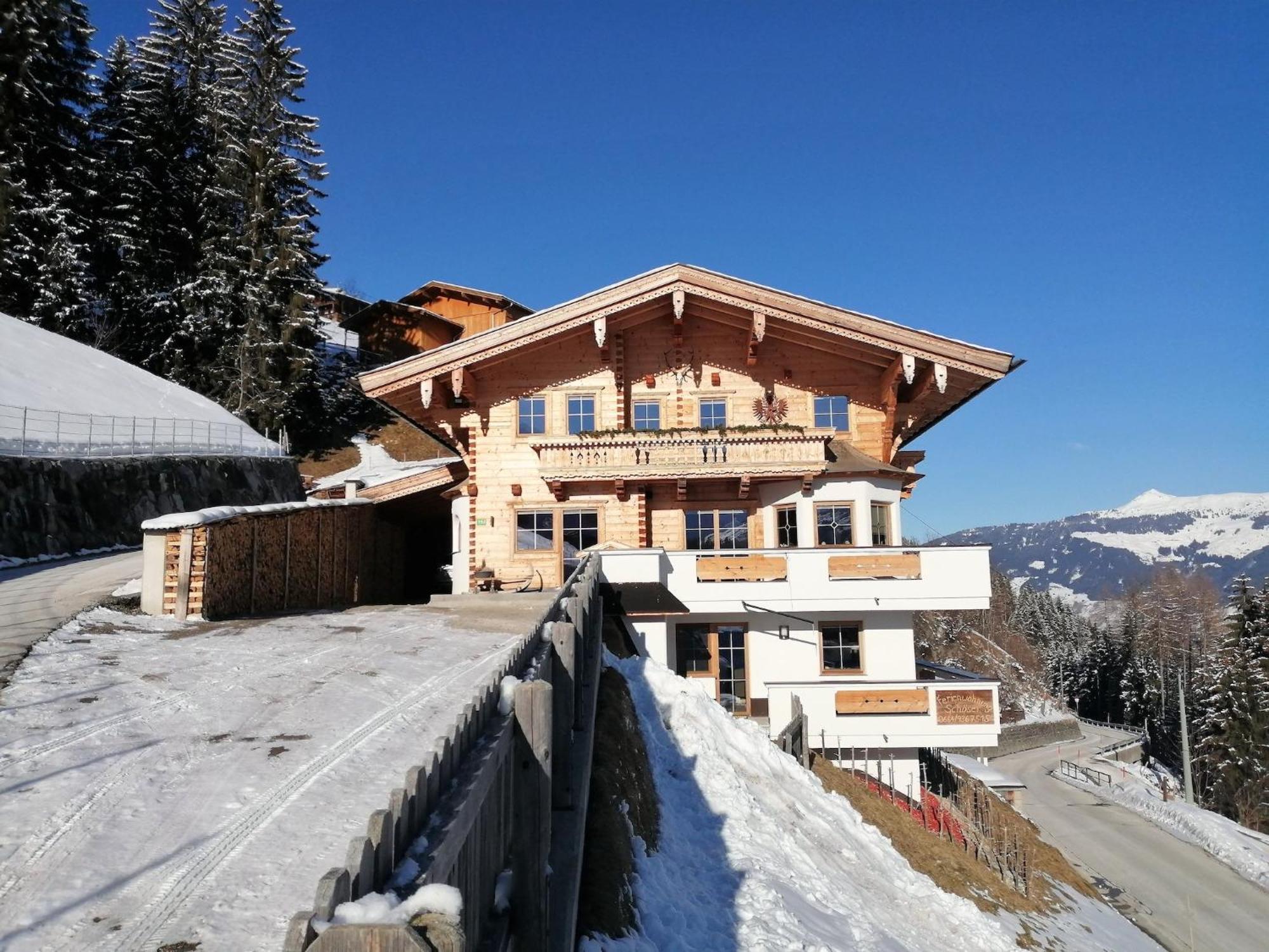 Holiday Flat Schoeser, Fuegen Fuegenberg Zewnętrze zdjęcie